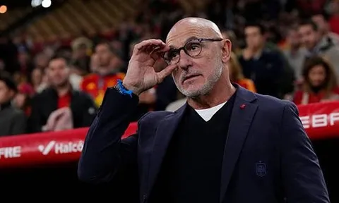 HLV Tây Ban Nha nói gì khi gạch tên dàn sao Real Madrid?
