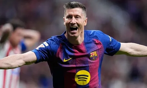 Lewandowski là món quà dành cho Michael Carrick tại Man Utd