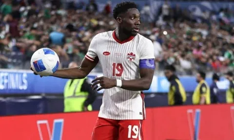 Alphonso Davies khó đá trận mở màn của Canada