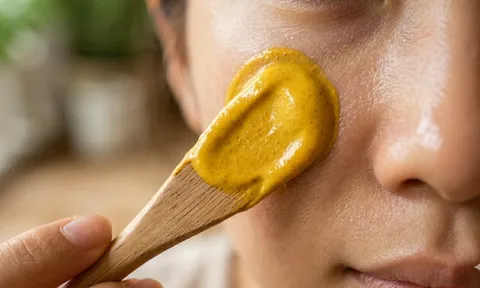 Cách dùng nghệ tươi giúp mờ nám, sáng da từ bên trong