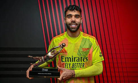 Tiết lộ nội tình vụ David Raya giúp Arsenal xưng vương