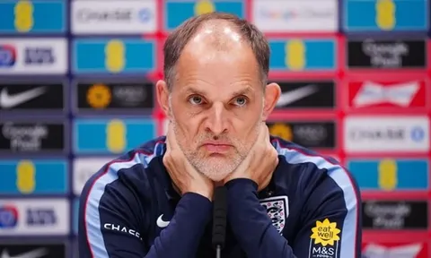 Allardyce chỉ trích Tuchel vì loại Shaw và Maguire