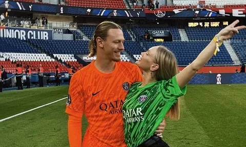 Vợ thủ môn PSG đáp trả lời đề nghị khiếm nhã trước chung kết C1