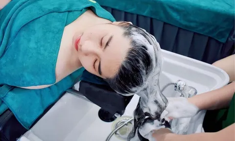 Cách gội đầu để tóc lâu bết, suôn sạch cả ngày dài