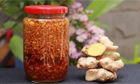 Cách ngâm gừng mật ong trị ho, dưỡng họng