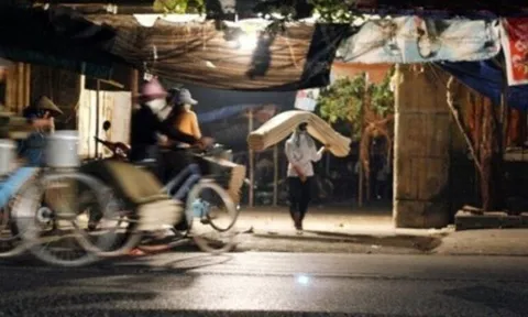 Khu chợ độc lạ giữa lòng Hưng Yên: Họp vào lúc nửa đêm, bao năm qua chỉ bán 1 loại hàng