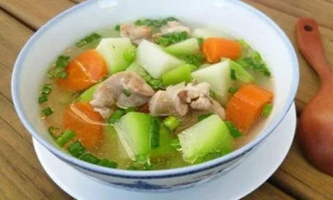 Canh xương nấu lúc nào cũng tanh nồng, hóa ra nhiều người cho 3 thứ này vào hầm chung