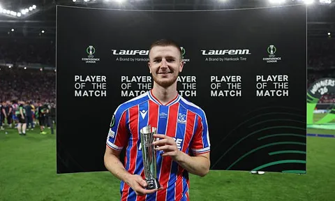 Tuchel liệu có mắc sai lầm khi loại bỏ Adam Wharton?