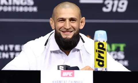Nôn ra dịch xanh: Sự thật kinh hoàng sau màn ép cân tàn khốc của Khamzat Chimaev tại UFC 328