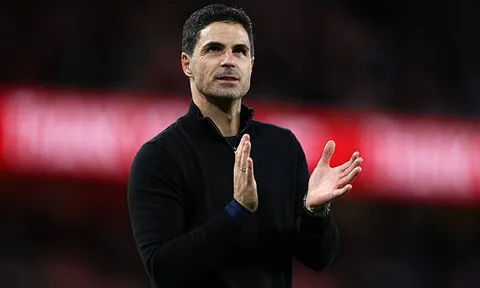 Nghịch lý nhà vô địch Arsenal và sự thực dụng bất đắc dĩ