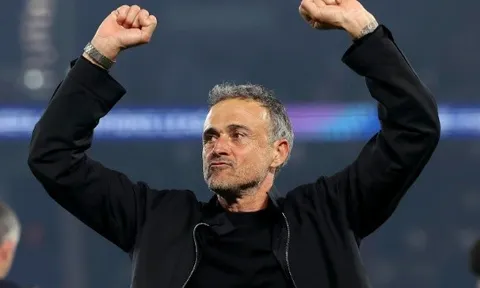 Enrique gọi Arsenal là đội phòng ngự hay nhất châu Âu