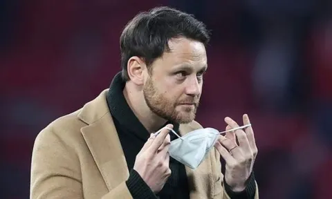 Bản thiết kế tuyến giữa Man Utd của Christopher Vivell
