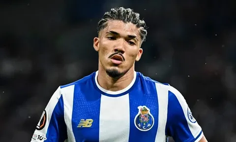 MU đấu Arsenal giành sao Porto giảm nửa giá