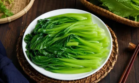 Mẹo luộc rau xanh mát, để lâu vẫn giữ màu đẹp mắt không úa vàng