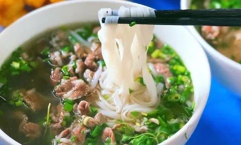 5 quán phở hút khách nhất Hà Nội: Có nguyên tắc đặt tên độc lạ, tuổi đời hàng chục năm, mỗi ngày bán vài trăm bát 