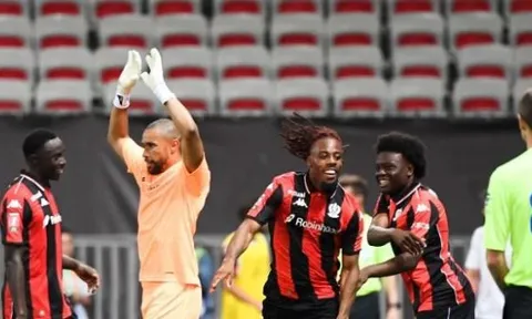 Hủy diệt Saint-Etienne 4-1, Nice trụ hạng thành công