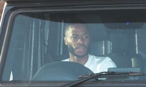 Đâm siêu xe, Raheem Sterling bị bắt vì nghi dùng chất cấm