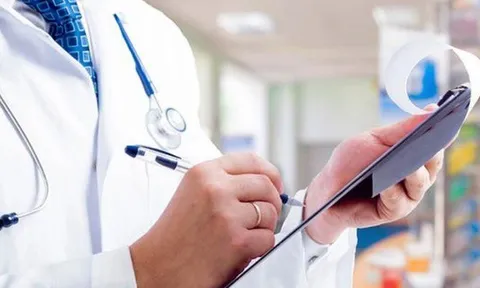 Dù khỏe mạnh nhưng luôn lo mắc bệnh, nam thanh niên chi cả “núi tiền” đi khám để rồi nhận cái kết đắng