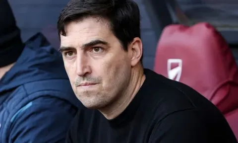 Steven Gerrard tiến cử Andoni Iraola dẫn dắt Liverpool