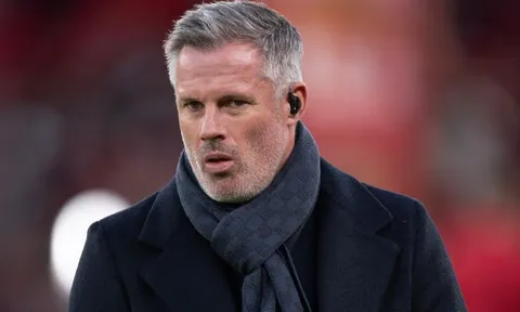 Carragher ngỡ ngàng vụ Liverpool sa thải Slot