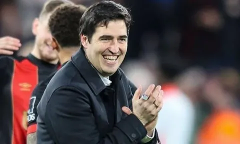 Carragher nghi ngờ khả năng Andoni Iraola giúp Liverpool thành công