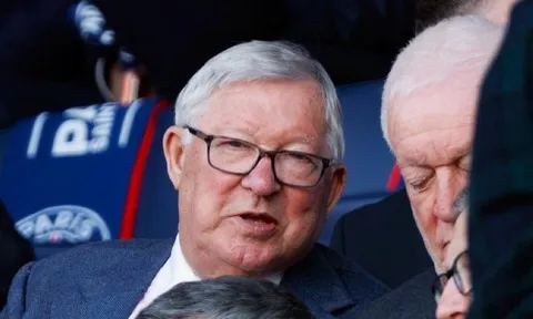 Lộ tin nhắn Sir Alex chê Arsenal đá chán trước PSG