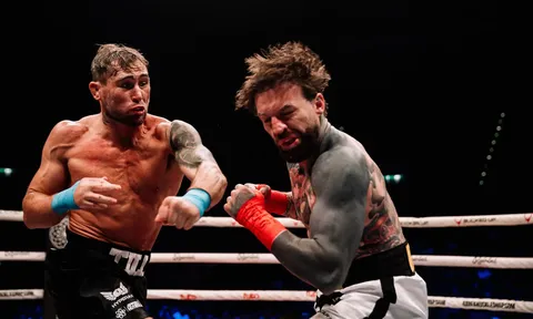 Darren Till hạ knock-out hủy diệt Aaron Chalmers trong ngày ra mắt sàn đấu BKFC