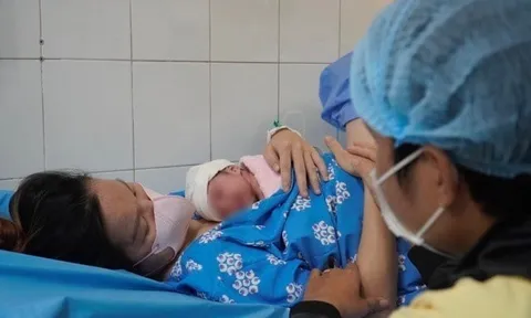 Tăng lương cơ sở từ 1/7: Trợ cấp sinh con tăng lên hơn 5 triệu đồng, ai được hưởng?