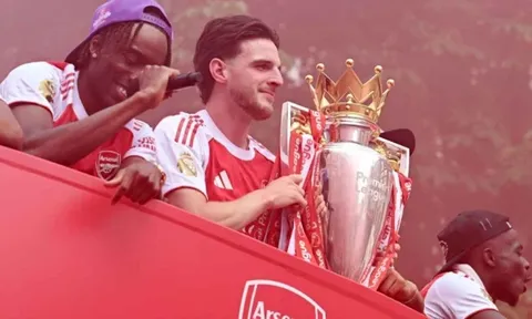 Declan Rice gửi thông điệp đanh thép trong ngày vui của Arsenal