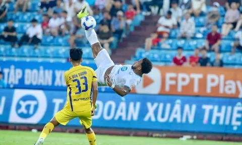 Lập hat-trick đỉnh cao, Xuân Son đập tan mọi chỉ trích