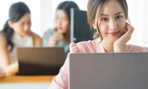 5 nghề tay trái “hái ra tiền” cho dân văn phòng, không cần bằng cấp cao siêu, mỗi tháng thu nhập 8 con số rất dễ dàng