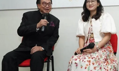 Ông trùm kinh doanh cưới con gái bạn thân kém 41 tuổi, thân thế cô dâu khiến nhiều người choáng váng