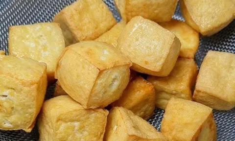 Rán đậu, đừng cho luôn vào chảo, làm thêm 2 bước này đậu vàng ươm, giòn ngon lại không bị vỡ nát