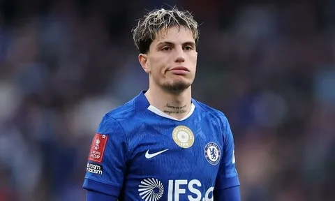 Chelsea sẵn sàng bán rẻ Garnacho cho đại gia Serie A