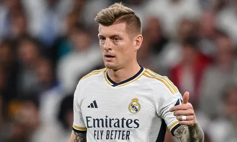Ngày này năm xưa: Khúc vĩ thanh định mệnh của Kroos và Reus