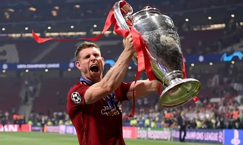 Liverpool nên thuê James Milner để thiết lập lại tiêu chuẩn phòng thay đồ