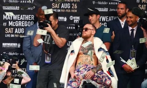 Cơn sốt vé ngày Conor McGregor tái xuất: Hơn 24.000 USD cho một chỗ ngồi