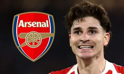 Arsenal dẫn đầu cuộc đua giành Julian Alvarez