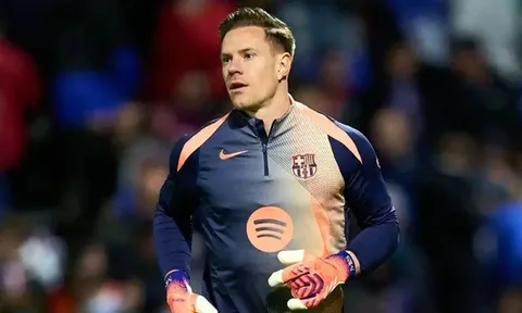 Ajax muốn giải cứu Marc-Andre ter Stegen khỏi Barca