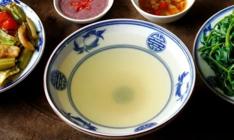 Dùng nước luộc rau làm canh: Nên hay không nên?