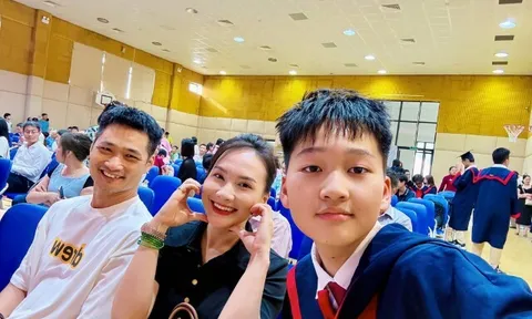 Bảo Thanh trải lòng về hành trình làm mẹ ở tuổi 20, nay quý tử trưởng thành cao ráo và điển trai