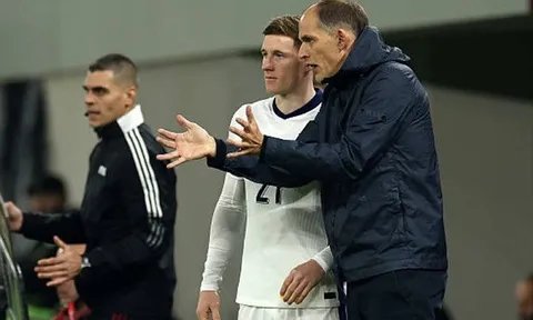 Walker cảnh báo Tuchel về hàng thủ tuyển Anh