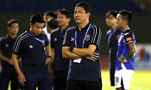 Bi kịch thay 7 HLV đẩy Becamex TPHCM đến cửa tử V-League