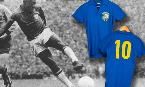 Áo đấu World Cup 1958 của Pele có giá 4,5 triệu bảng