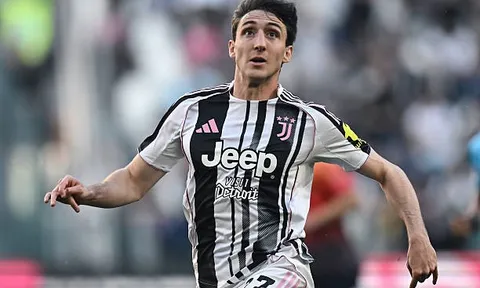Barca thăm dò khả năng chiêu mộ Cambiaso của Juventus