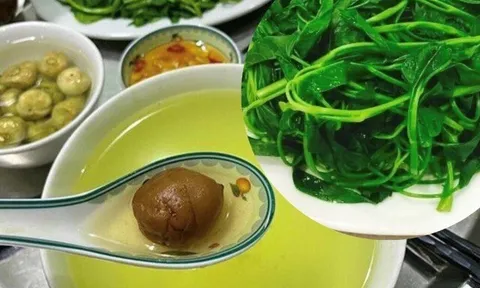 Nước rau muống luộc nên vắt chanh hay dầm sấu tốt hơn, khi nước đổi màu có phải rau nhiễm hóa chất?