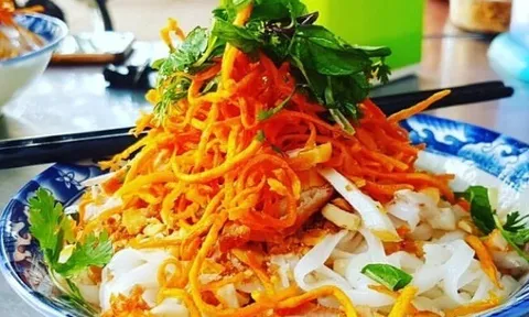 Món ăn quốc dân và 7 phiên bản hấp dẫn cho ngày nắng nóng, có loại “hồn cốt” nằm ở thứ nước xốt thần thánh