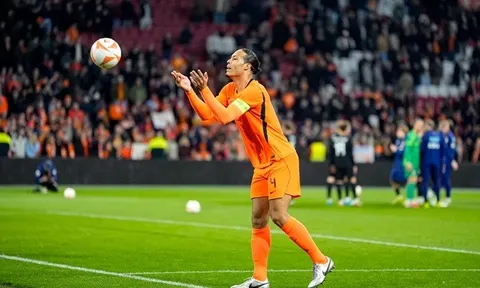 Virgil van Dijk đứng trước cơ hội phá kỷ lục của Hà Lan tại World Cup