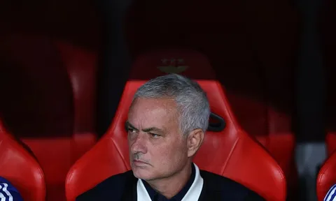 Benfica xác nhận phí giải phóng Mourinho 15 triệu euro