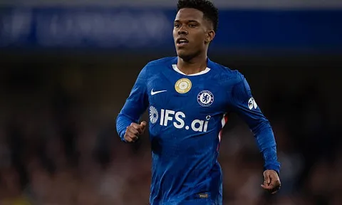 Estevao báo tin vui cho Chelsea sau chấn thương gân kheo